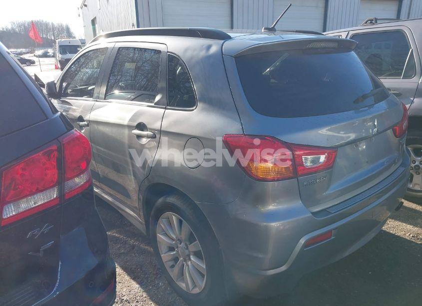 Photo 3 of 2011 Mitsubishi Outlander SPORT SE (VIN JA4AP4AU9BZ019230)