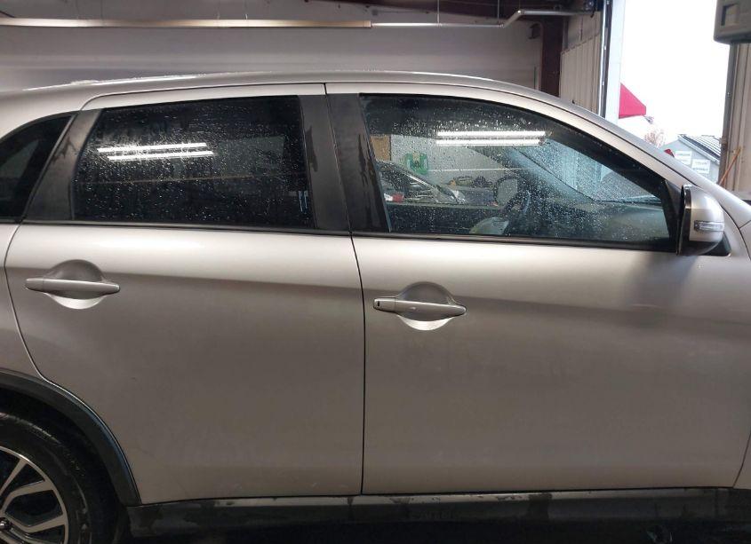 Photo 14 of 2019 Mitsubishi Outlander SPORT 2.0 SE (VIN JA4AP4AUXKU023106)