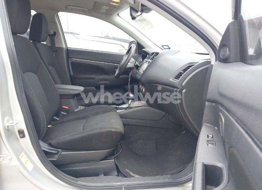 Photo 5 of 2021 Mitsubishi Outlander SPORT 2.0 BE 2WD/2.0 ES 2WD/2.0 LE 2WD/2.0 S 2WD (VIN JA4APUAU1MU014152)