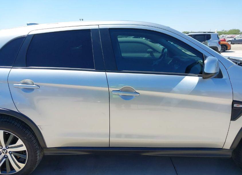 Photo 13 of 2021 Mitsubishi Outlander SPORT 2.0 BE 2WD/2.0 ES 2WD/2.0 LE 2WD/2.0 S 2WD (VIN JA4APUAU2MU028318)