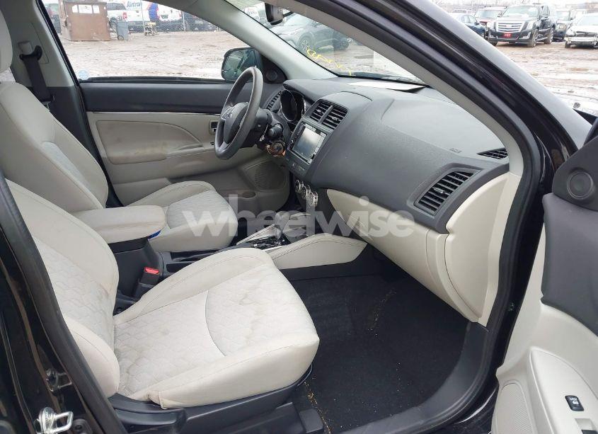 Photo 5 of 2021 Mitsubishi Outlander SPORT 2.0 BE 2WD/2.0 ES 2WD/2.0 LE 2WD/2.0 S 2WD (VIN JA4APUAU4MU006952)