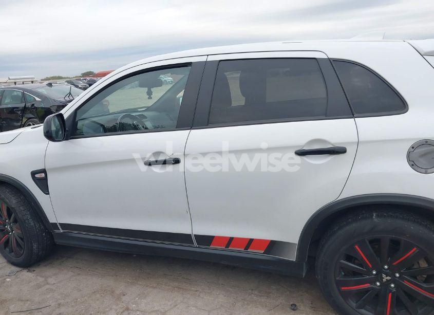 Photo 14 of 2021 Mitsubishi Outlander SPORT 2.0 BE 2WD/2.0 ES 2WD/2.0 LE 2WD/2.0 S 2WD (VIN JA4APUAU4MU014453)