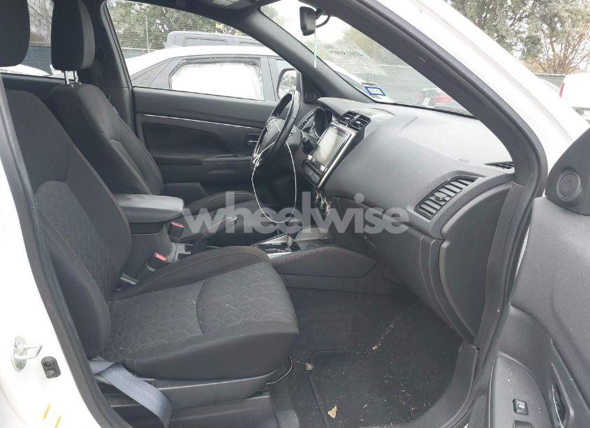 Photo 5 of 2021 Mitsubishi Outlander SPORT 2.0 BE 2WD/2.0 ES 2WD/2.0 LE 2WD/2.0 S 2WD (VIN JA4APUAU4MU014453)