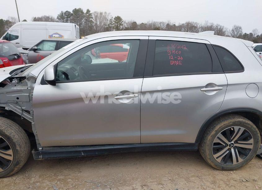 Photo 14 of 2021 Mitsubishi Outlander SPORT 2.0 BE 2WD/2.0 ES 2WD/2.0 LE 2WD/2.0 S 2WD (VIN JA4APUAU4MU034394)