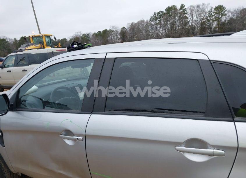 Photo 14 of 2022 Mitsubishi Outlander SPORT 2.0 BE 2WD/2.0 ES 2WD/2.0 LE 2WD/2.0 S 2WD (VIN JA4APUAU4NU002921)