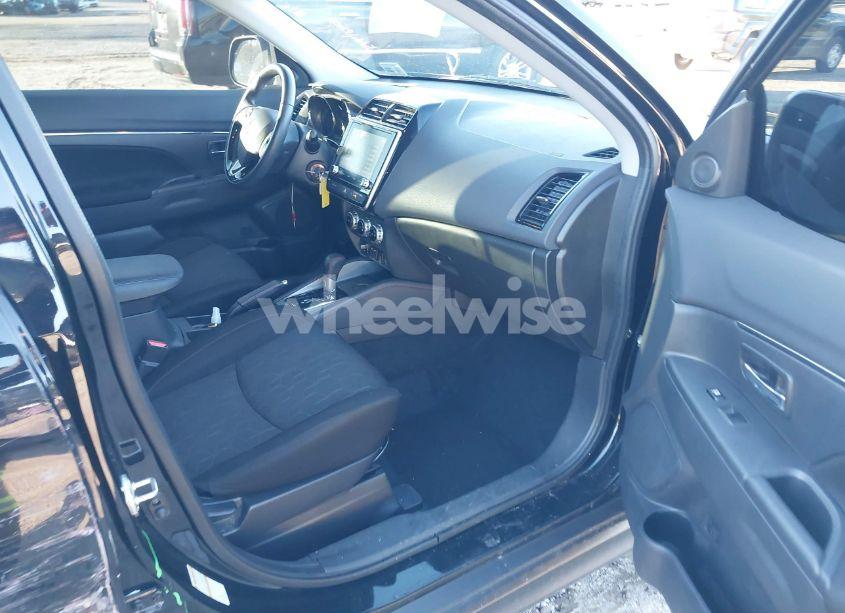 Photo 5 of 2022 Mitsubishi Outlander SPORT 2.0 BE 2WD/2.0 ES 2WD/2.0 LE 2WD/2.0 S 2WD (VIN JA4APUAU6NU002211)