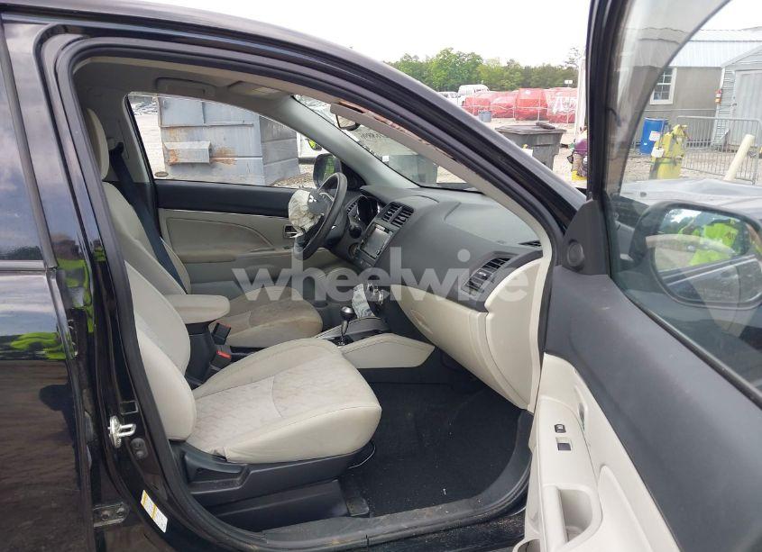 Photo 5 of 2021 Mitsubishi Outlander SPORT (VIN JA4APUAU8MU020966)