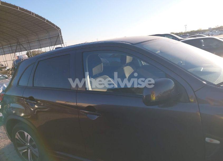 Photo 14 of 2021 Mitsubishi Outlander SPORT 2.0 BE 2WD/2.0 ES 2WD/2.0 LE 2WD/2.0 S 2WD (VIN JA4APUAU8MU023916)