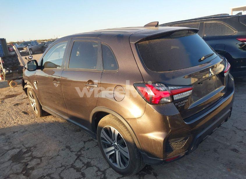 Photo 3 of 2021 Mitsubishi Outlander SPORT 2.0 BE 2WD/2.0 ES 2WD/2.0 LE 2WD/2.0 S 2WD (VIN JA4APUAU8MU023916)