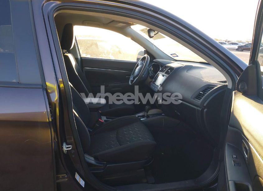 Photo 5 of 2021 Mitsubishi Outlander SPORT 2.0 BE 2WD/2.0 ES 2WD/2.0 LE 2WD/2.0 S 2WD (VIN JA4APUAU8MU023916)