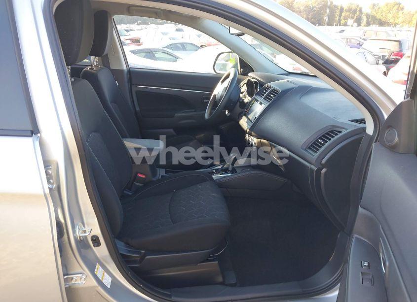 Photo 5 of 2022 Mitsubishi Outlander SPORT (VIN JA4APUAU8NU021844)