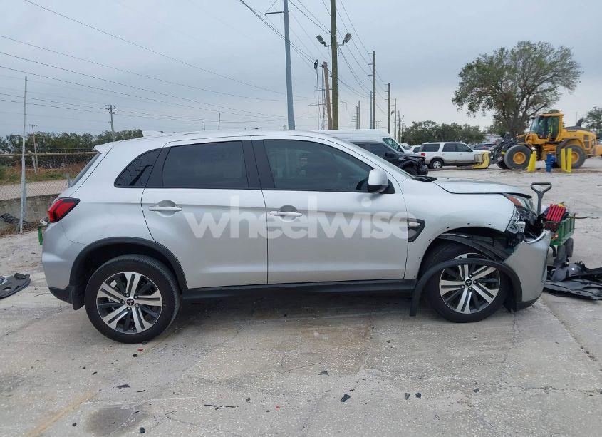 Photo 14 of 2022 Mitsubishi Outlander SPORT 2.0 BE 2WD/2.0 ES 2WD/2.0 LE 2WD/2.0 S 2WD (VIN JA4APUAU9NU021951)