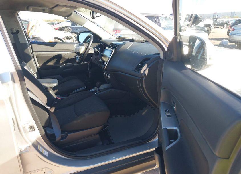 Photo 5 of 2021 Mitsubishi Outlander SPORT 2.0 SE 2WD (VIN JA4APVAU1MU032916)