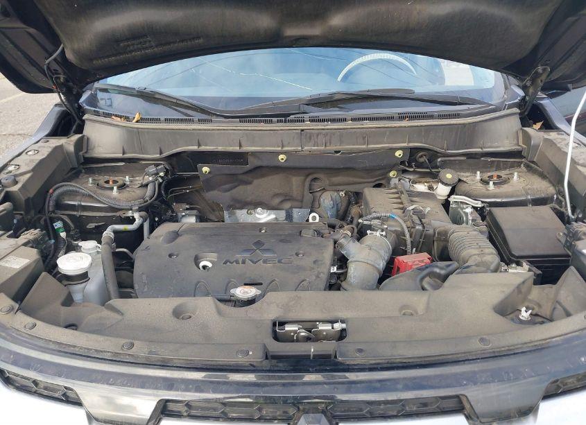 Photo 10 of 2022 Mitsubishi Outlander SPORT (VIN JA4APVAU3NU002205)