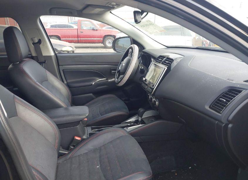 Photo 5 of 2022 Mitsubishi Outlander SPORT (VIN JA4APVAU3NU002205)