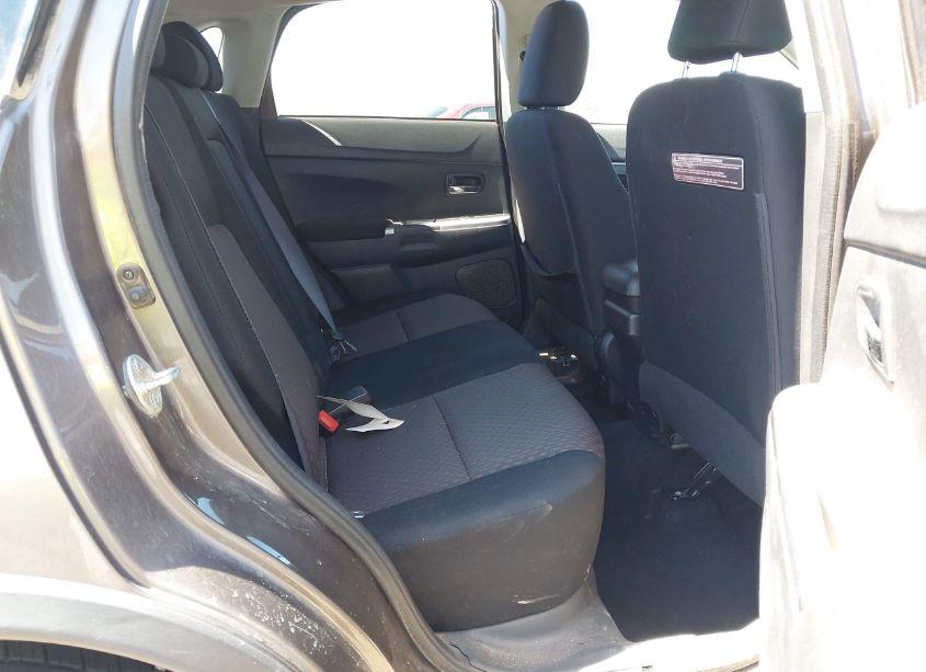 Photo 8 of 2018 Mitsubishi Outlander SPORT 2.0 ES (VIN JA4AR3AU0JU018130)