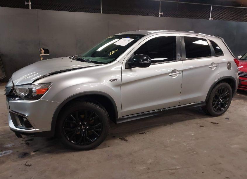 Photo 2 of 2019 Mitsubishi Outlander SPORT 2.0 LE (VIN JA4AR3AU0KU014550)