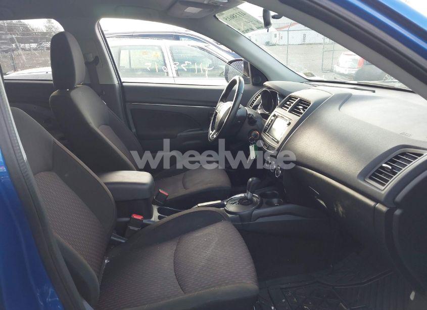 Photo 5 of 2017 Mitsubishi Outlander SPORT 2.0 ES/2.0 LE (VIN JA4AR3AU1HZ054034)