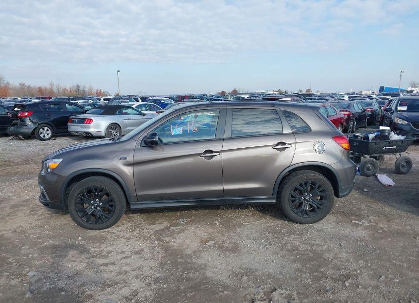 Photo 14 of 2018 Mitsubishi Outlander SPORT 2.0 LE (VIN JA4AR3AU1JU009680)