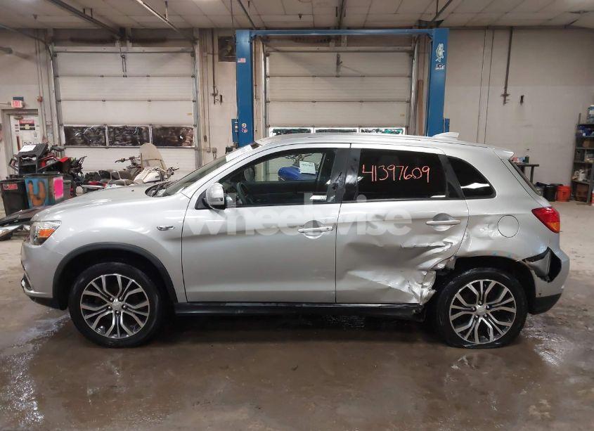 Photo 15 of 2018 Mitsubishi Outlander SPORT 2.0 ES/2.0 LE (VIN JA4AR3AU1JU020890)