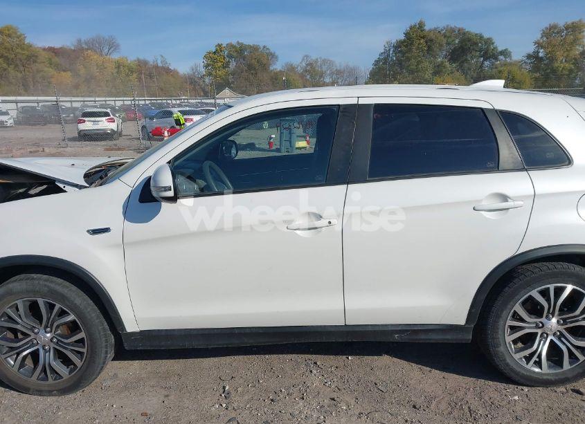 Photo 14 of 2018 Mitsubishi Outlander SPORT 2.0 ES (VIN JA4AR3AU1JZ018060)