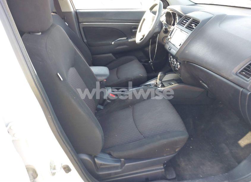 Photo 5 of 2018 Mitsubishi Outlander SPORT 2.0 ES (VIN JA4AR3AU1JZ018060)