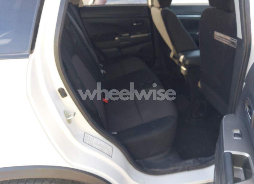 Photo 8 of 2018 Mitsubishi Outlander SPORT 2.0 ES (VIN JA4AR3AU1JZ018060)