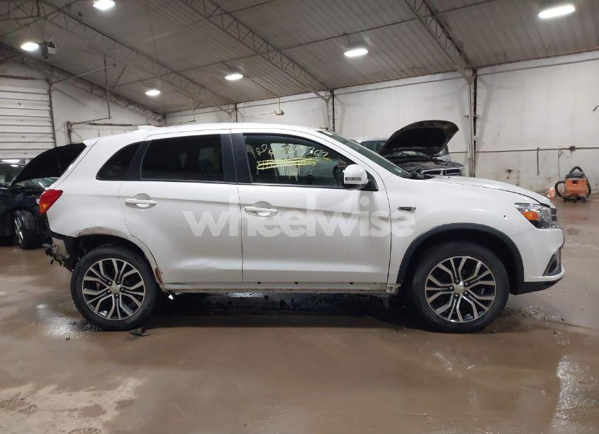 Photo 13 of 2019 Mitsubishi Outlander SPORT 2.0 ES/2.0 LE/2.0 SE/2.0 SP (VIN JA4AR3AU1KU002794)
