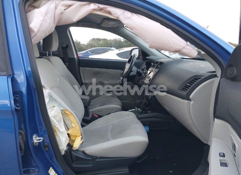 Photo 5 of 2017 Mitsubishi Outlander SPORT 2.0 ES (VIN JA4AR3AU2HZ021625)