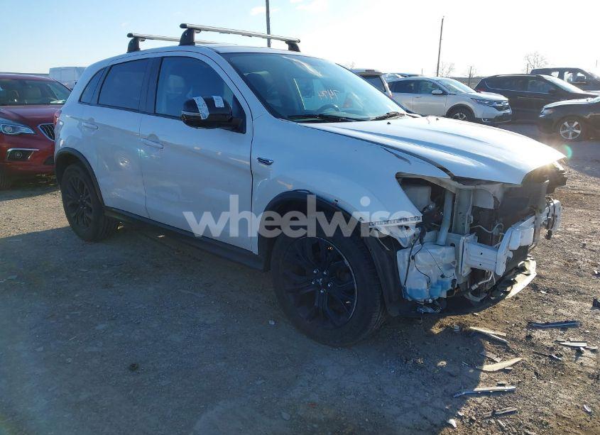 2017 Mitsubishi Outlander SPORT 2.0 LE (VIN JA4AR3AU2HZ040420) main photo