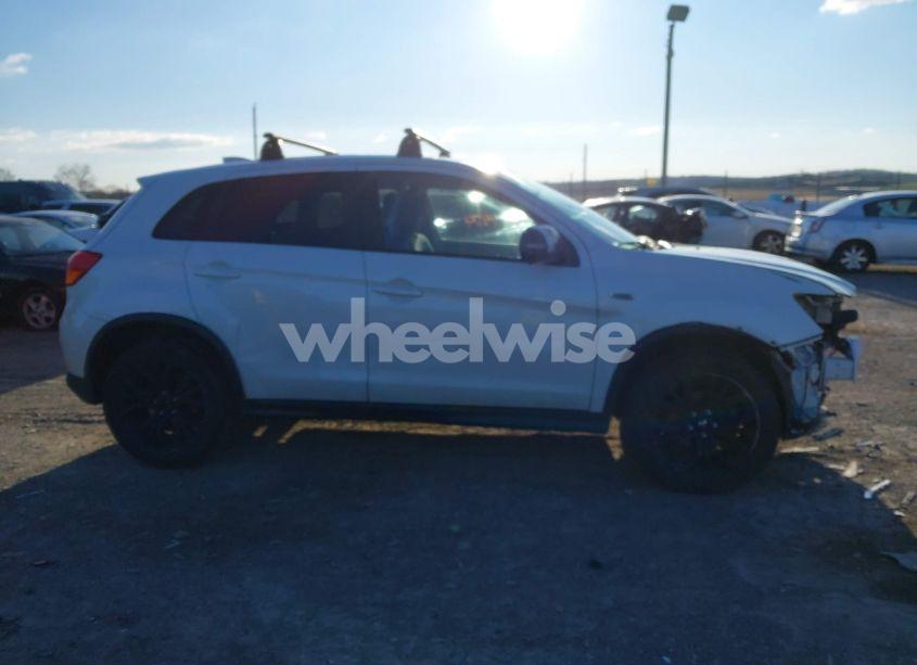 Photo 13 of 2017 Mitsubishi Outlander SPORT 2.0 LE (VIN JA4AR3AU2HZ040420)