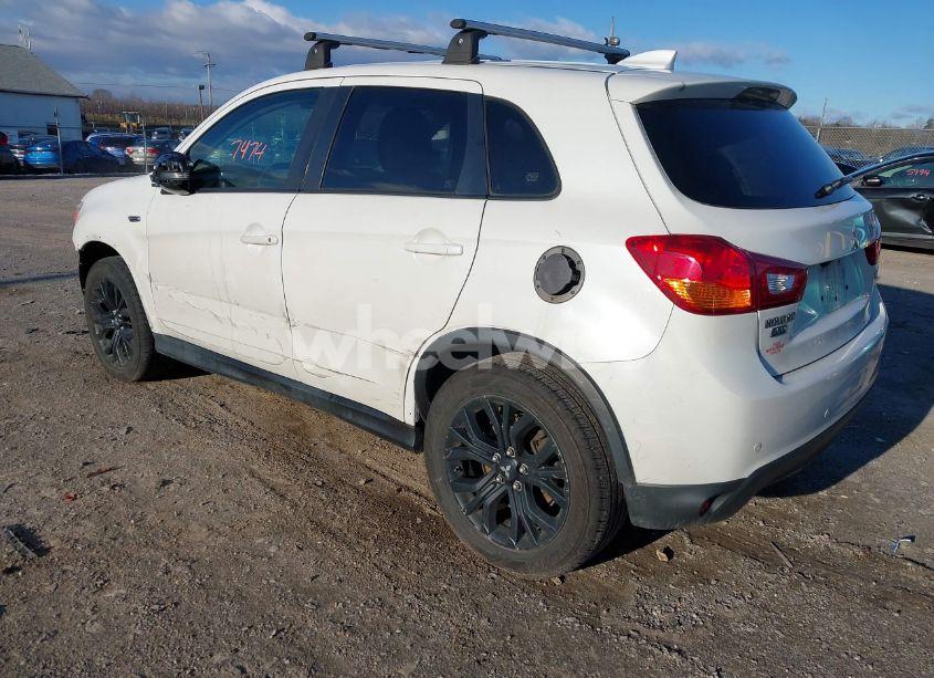 Photo 3 of 2017 Mitsubishi Outlander SPORT 2.0 LE (VIN JA4AR3AU2HZ040420)
