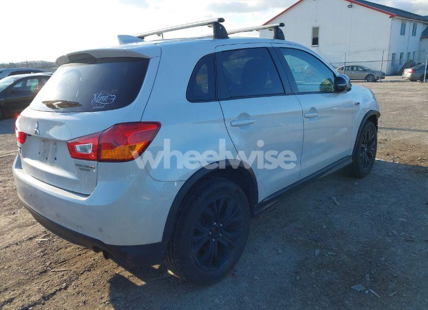 Photo 4 of 2017 Mitsubishi Outlander SPORT 2.0 LE (VIN JA4AR3AU2HZ040420)