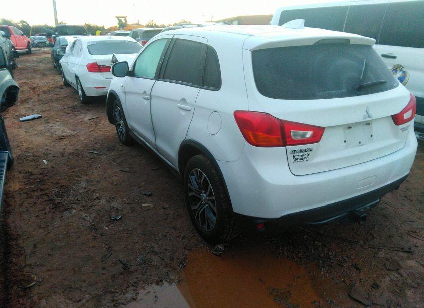 Photo 3 of 2017 Mitsubishi Outlander SPORT 2.0 ES (VIN JA4AR3AU2HZ067746)