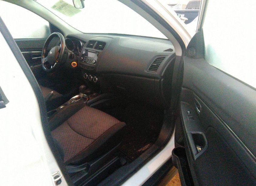 Photo 5 of 2017 Mitsubishi Outlander SPORT 2.0 ES (VIN JA4AR3AU2HZ067746)