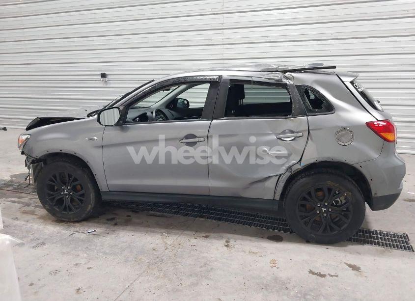 Photo 14 of 2018 Mitsubishi Outlander SPORT 2.0 LE (VIN JA4AR3AU2JU014905)