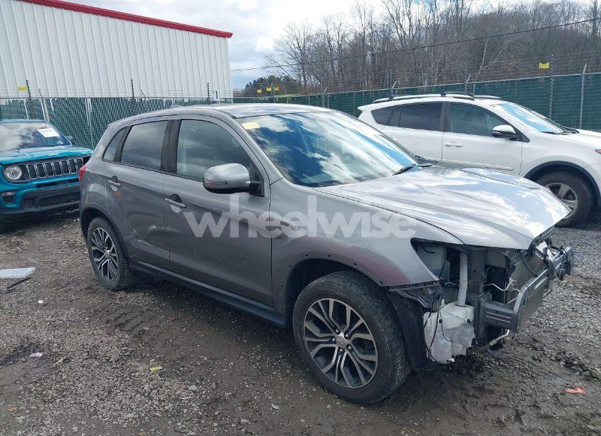 2018 Mitsubishi Outlander SPORT 2.0 ES (VIN JA4AR3AU2JU016203) main photo