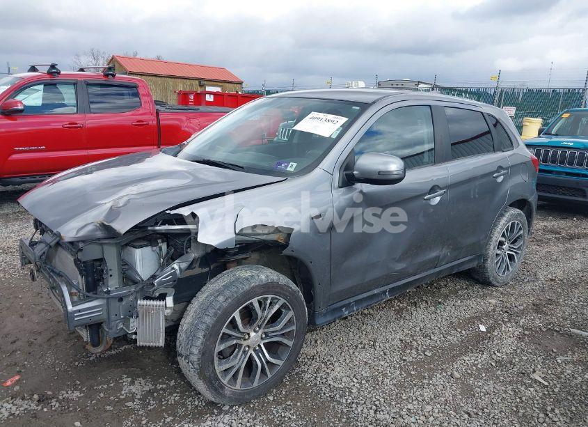 Photo 2 of 2018 Mitsubishi Outlander SPORT 2.0 ES (VIN JA4AR3AU2JU016203)