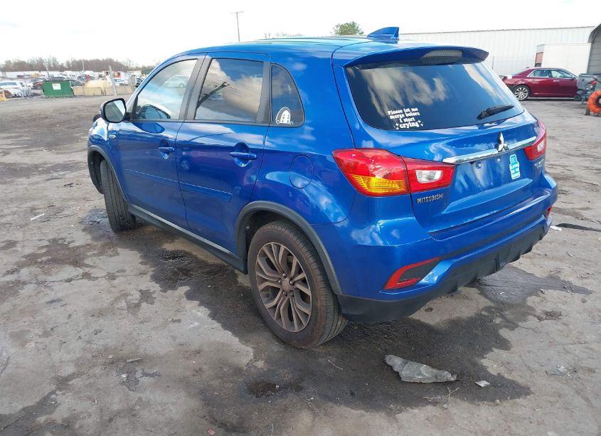 Photo 3 of 2018 Mitsubishi Outlander SPORT 2.0 ES (VIN JA4AR3AU2JZ012218)