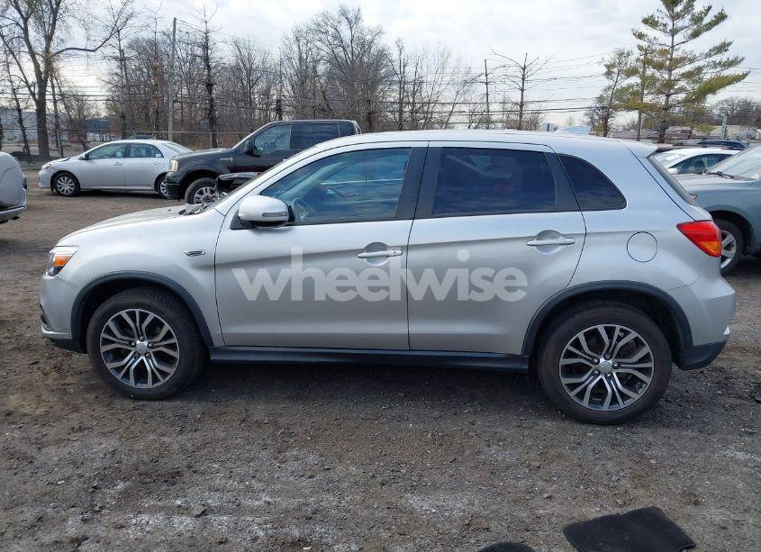 Photo 14 of 2018 Mitsubishi Outlander SPORT 2.0 ES (VIN JA4AR3AU2JZ017872)