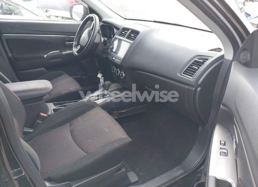 Photo 5 of 2019 Mitsubishi Outlander SPORT 2.0 SE (VIN JA4AR3AU2KU015960)