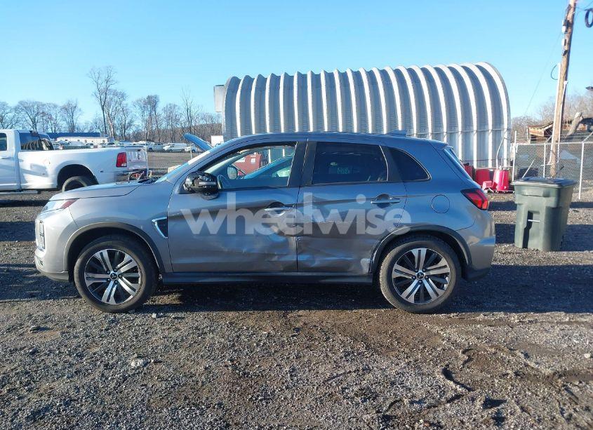 Photo 14 of 2020 Mitsubishi Outlander SPORT 2.0 BE AWC/2.0 ES AWC/2.0 SE AWC/2.0 SP AWC (VIN JA4AR3AU2LU024403)