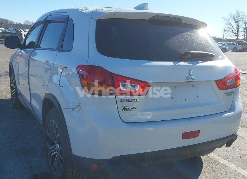 Photo 3 of 2017 Mitsubishi Outlander SPORT 2.0 ES (VIN JA4AR3AU3HZ001027)