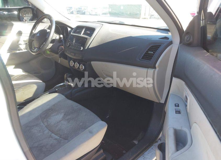 Photo 5 of 2017 Mitsubishi Outlander SPORT 2.0 ES (VIN JA4AR3AU3HZ001027)