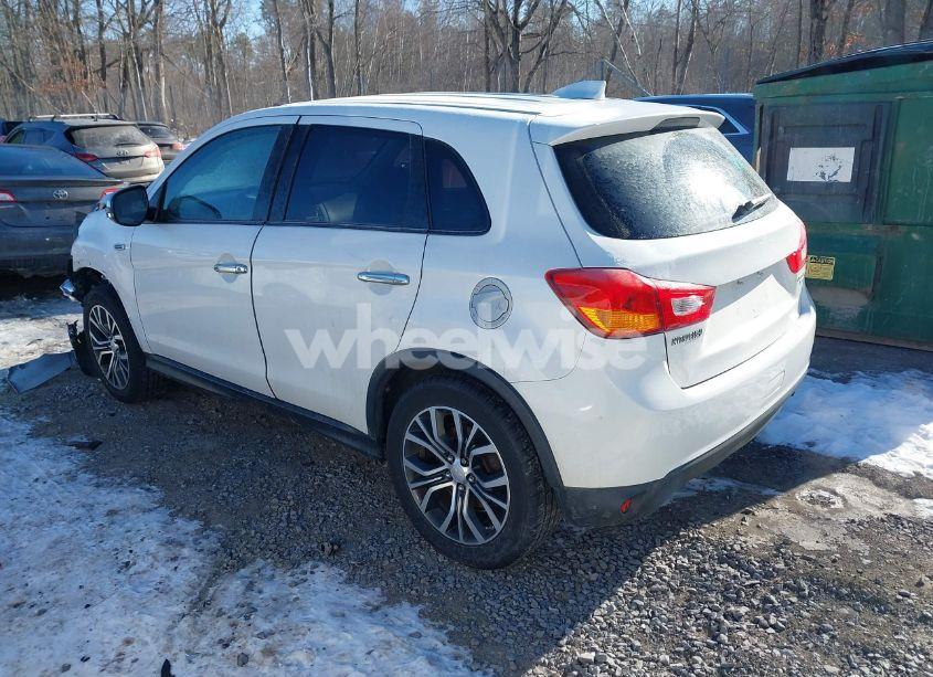 Photo 3 of 2017 Mitsubishi Outlander SPORT 2.0 ES (VIN JA4AR3AU3HZ024601)