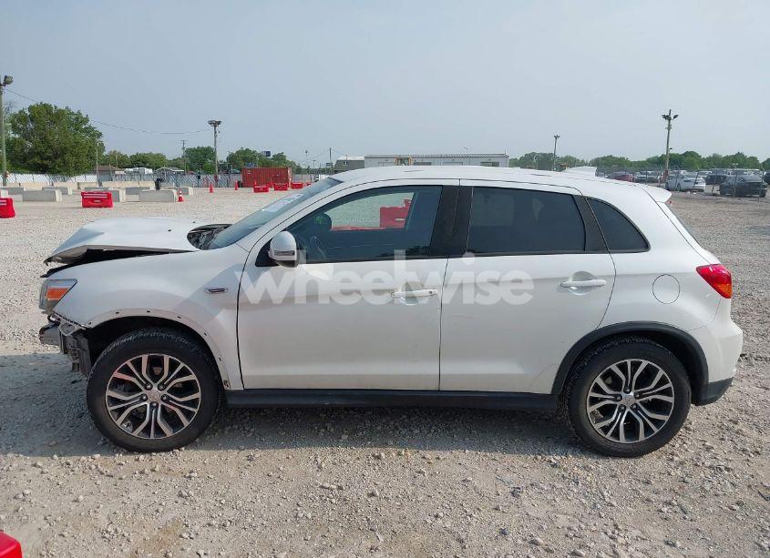 Photo 14 of 2018 Mitsubishi Outlander SPORT 2.0 ES (VIN JA4AR3AU3JU016906)