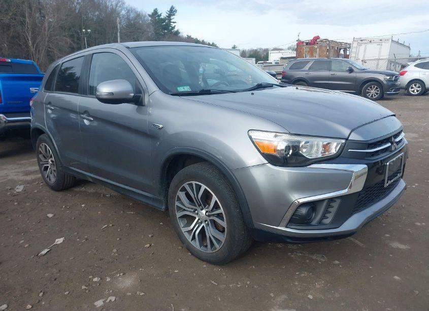 2018 Mitsubishi Outlander SPORT 2.0 ES/2.0 LE (VIN JA4AR3AU3JU022141) main photo
