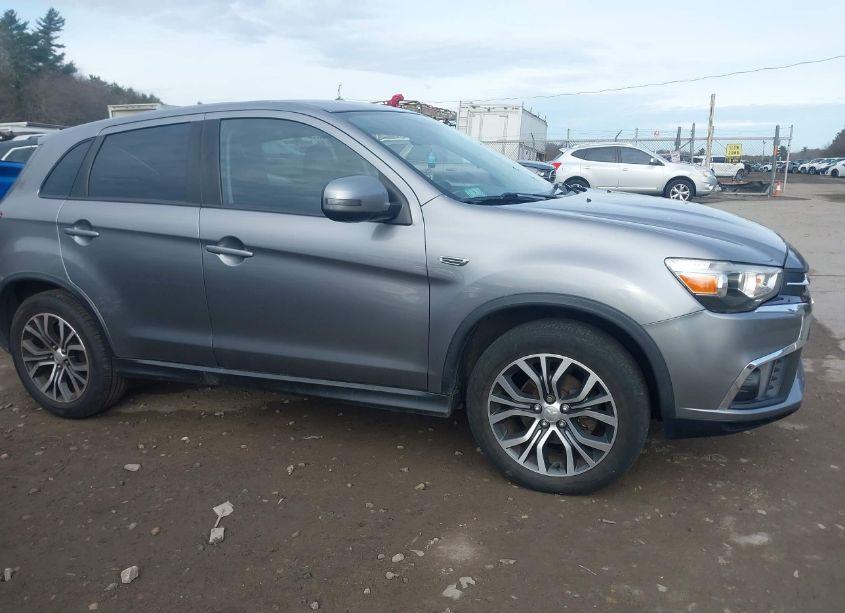 Photo 13 of 2018 Mitsubishi Outlander SPORT 2.0 ES/2.0 LE (VIN JA4AR3AU3JU022141)