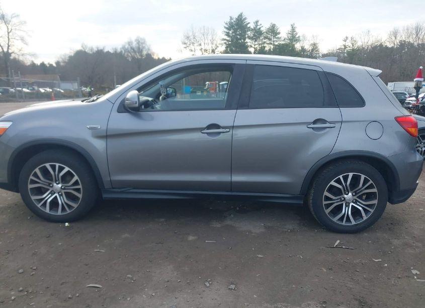 Photo 14 of 2018 Mitsubishi Outlander SPORT 2.0 ES/2.0 LE (VIN JA4AR3AU3JU022141)