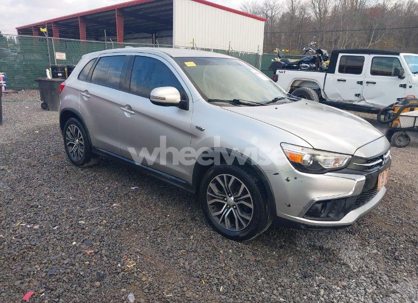 2018 Mitsubishi Outlander SPORT 2.0 ES (VIN JA4AR3AU3JZ009201) main photo